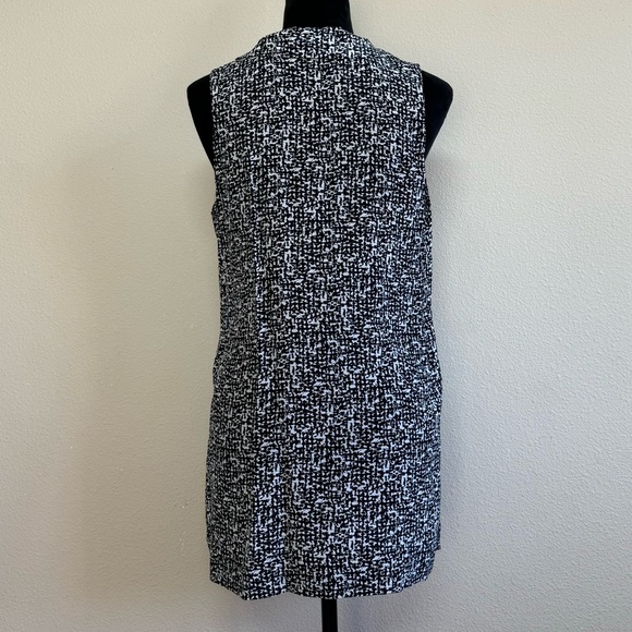 Halogen top women large 100% silk sleeveless zipper front ruffle vneck blouse - Picture 2 of 9